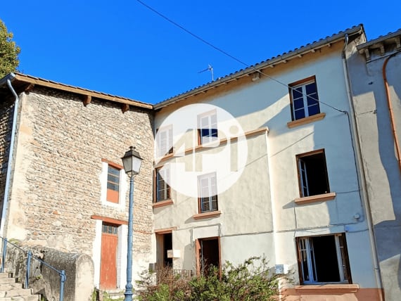 Maison de village à vendre à Roussillon – 8 pièces, 220 m²