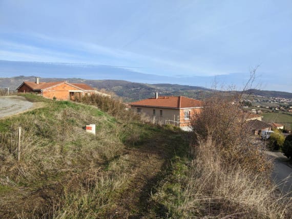 Terrain à vendre à Cellieu, 83 m²