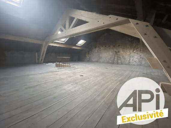 Appartement à vendre à Bourg-Argental, 70 m²