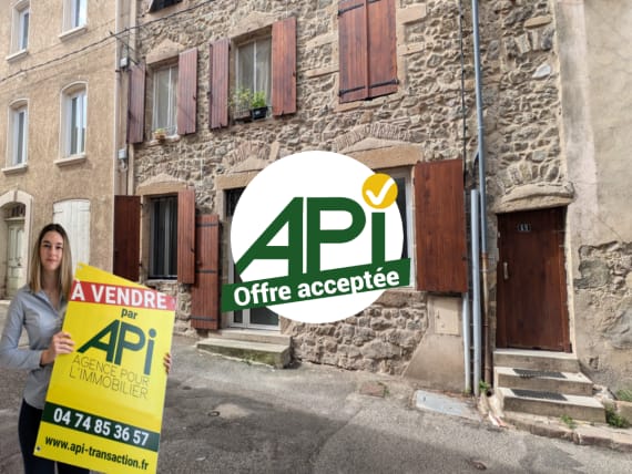 Maison de village à vendre à Serrières – 2 pièces, 56 m²