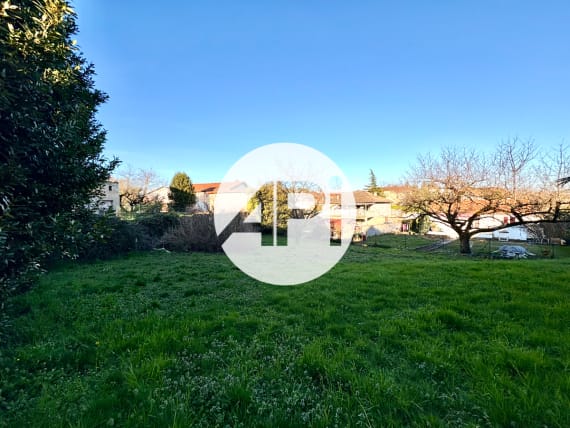 Terrain à vendre à Rive-de-Gier, 580 m² – 90 000 €