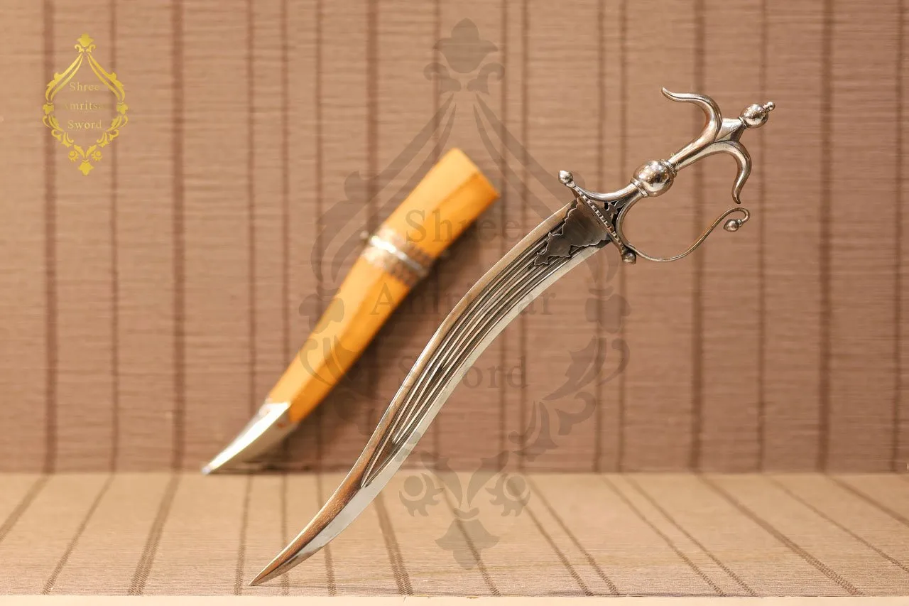 Bichua Dagger - View 1