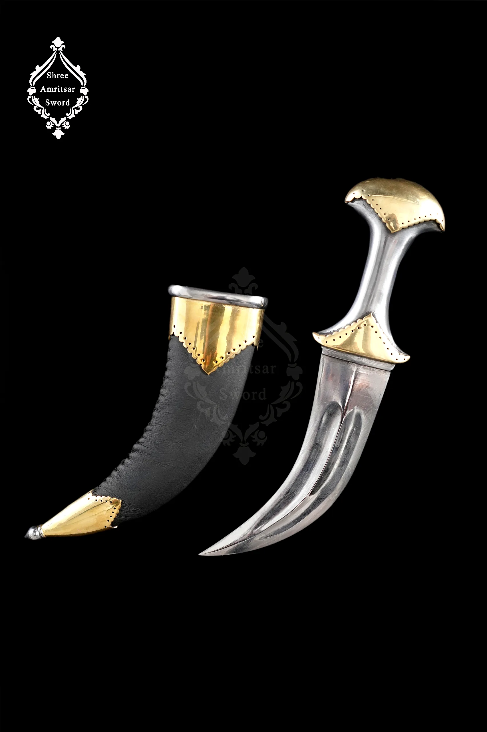 Arabian Dagger thumbnail 2