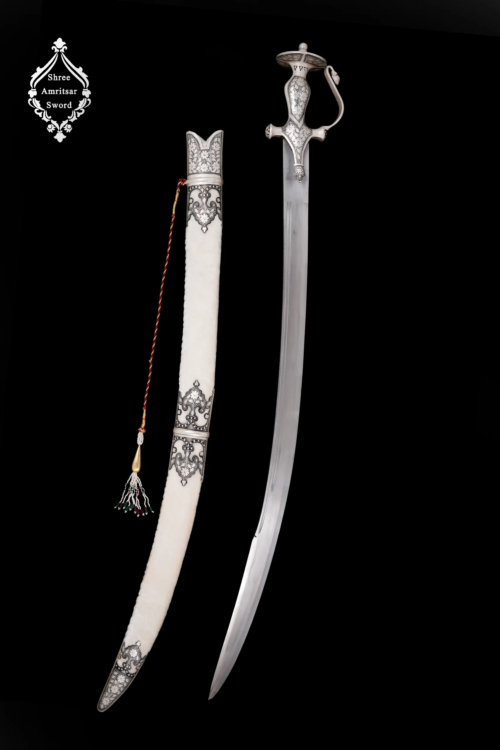 Silver Hilt Sword thumbnail 2