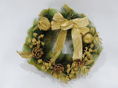 Corona de navidad con bolas...