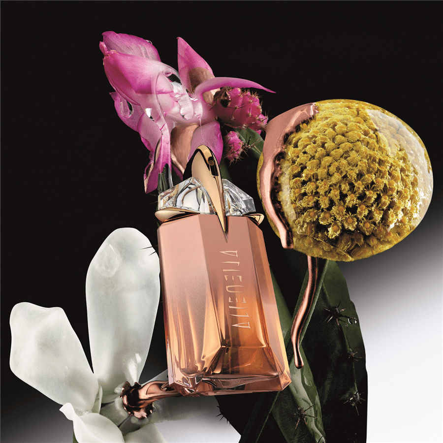 ALIEN GODDESS א.ד.פ לאשה