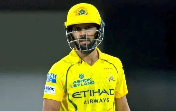 Ruturaj Gaikwad slowed down his inning and started giving the strike to Kartik Sharma, so that he can complete his fifty.
Leader for a reason. 🫡