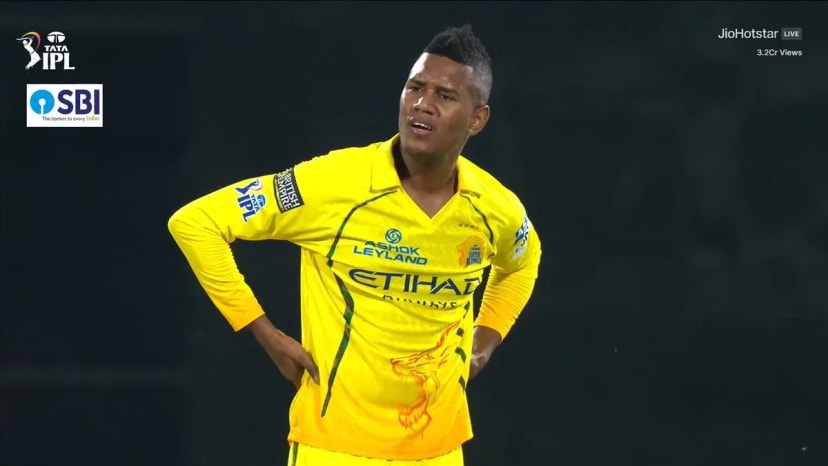 Akeal Husein in powerplay
3 Overs
15 Runs
1 Wicket
Economy of 5
Never seen a spinner pulling off such stats in powerplay in my entire life. 😭