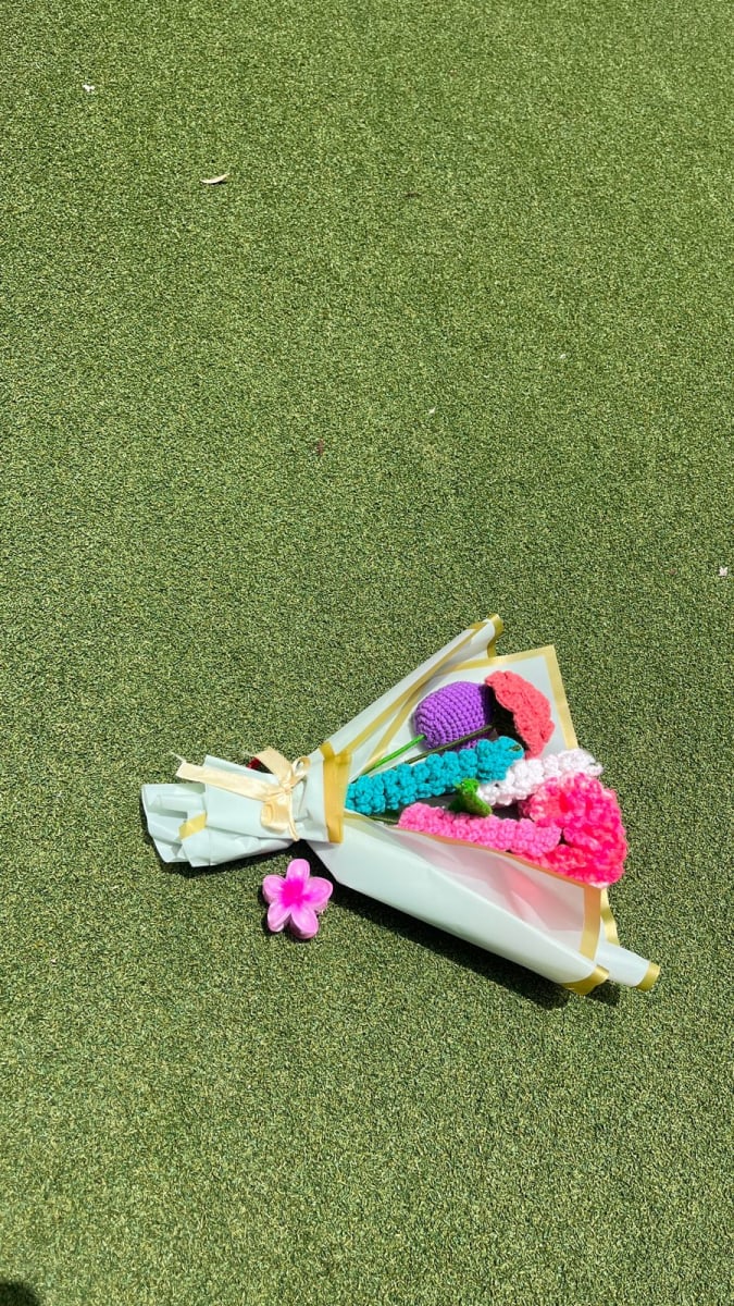 Majestic Mix Bouquet thumbnail 3