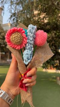 Four-Flower Charm - Image 1