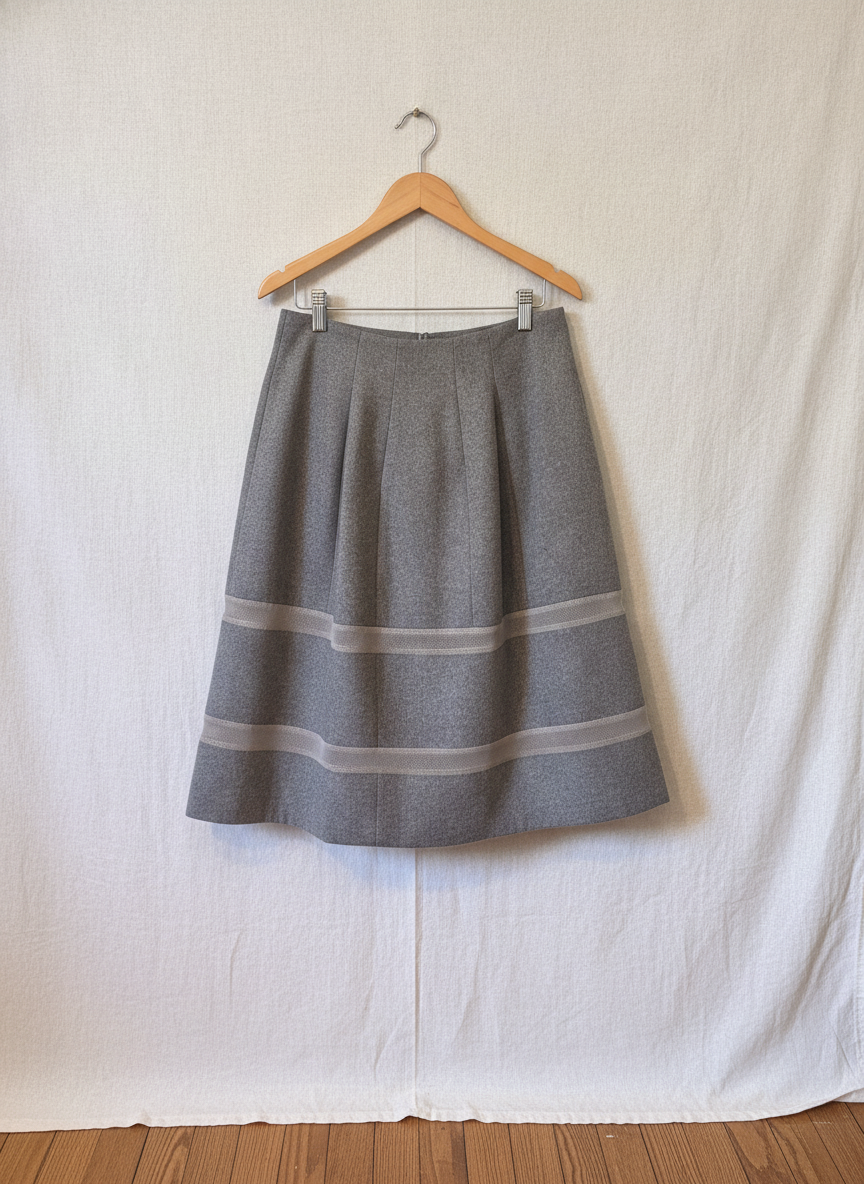 Madewell Stylish Pleated Midi Skirt - Studio Shot