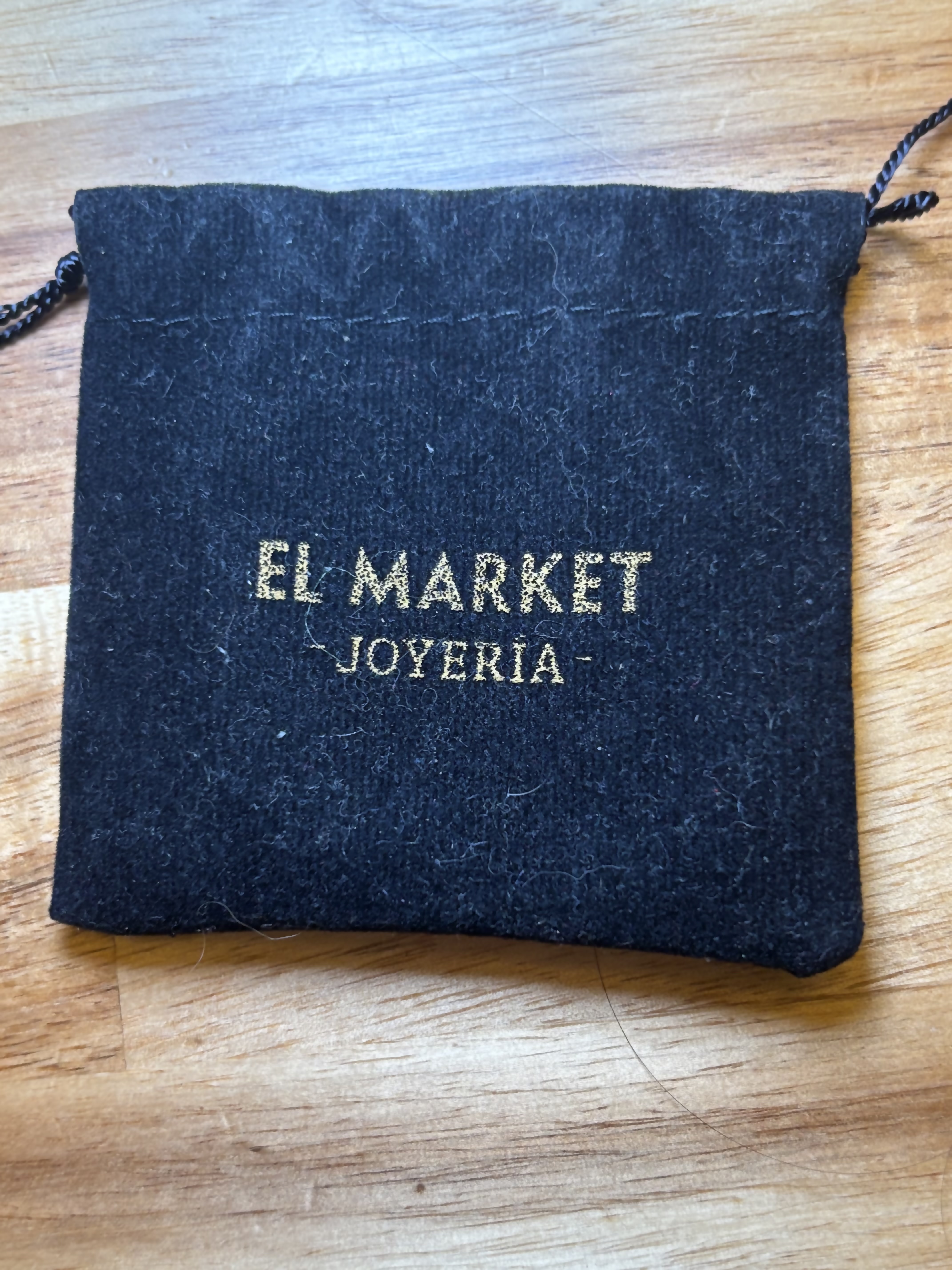 El Market Pearl Pendant Necklace