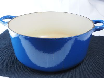 6 Qt. Enameled Cast Iron Pot