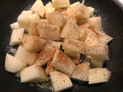 Potatoes with Black, White and Red Pepper