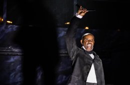 Nathaniel Stampley (Sweeney Todd) in Sweeney Todd at Signature Theatre. Phot o by Christopher Mueller