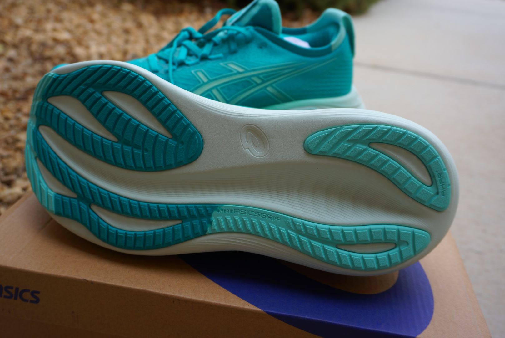 ASICS or Brooks in 2025: Finding Your Perfect Fit - 