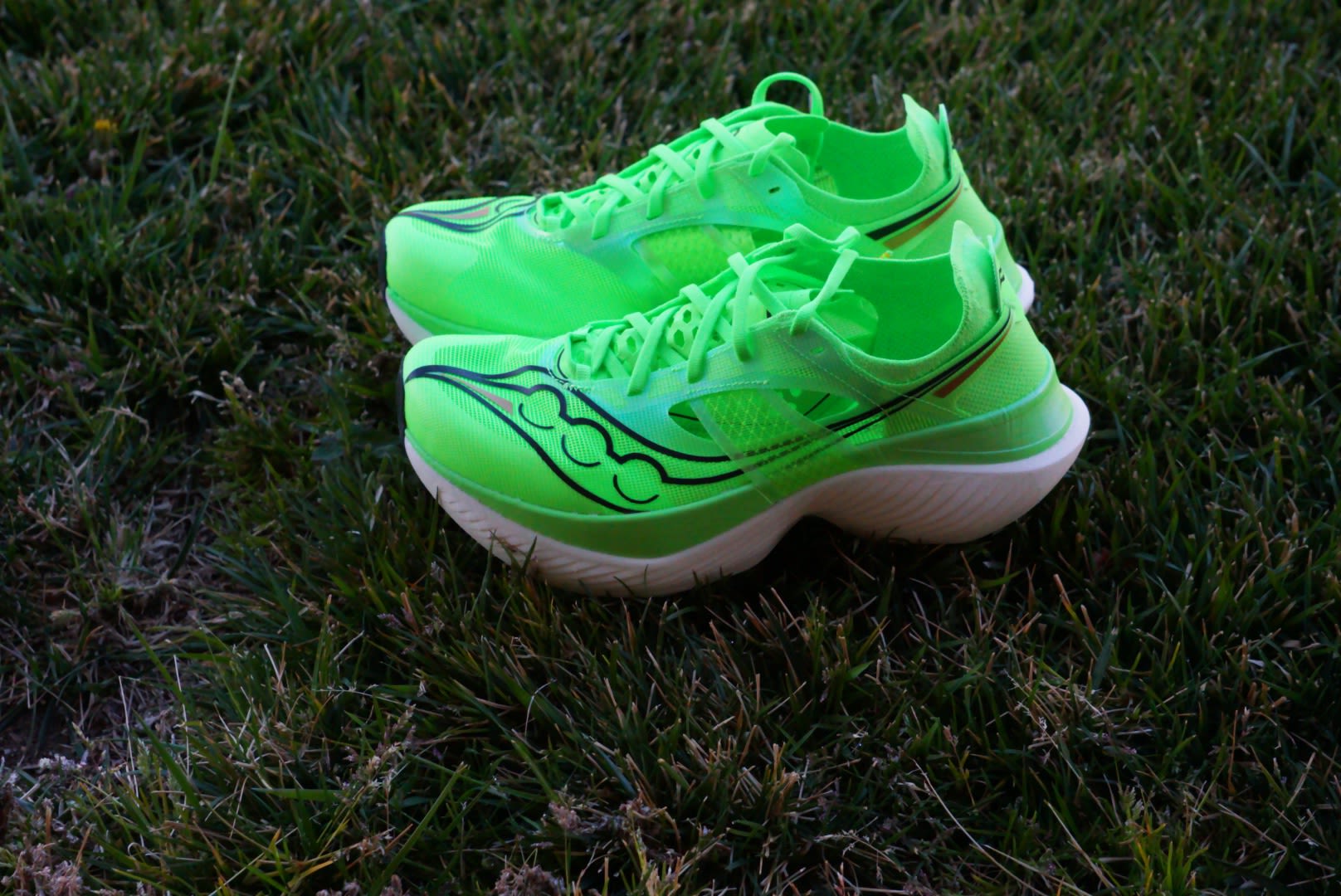 Comparing Saucony and Hoka: Which Wins in 2025? - Saucony Endorphin Elite: Built for speed with PWRRUN HG foam and a carbon plate, this race-day rocket exemplifies Saucony’s commitment to energy return and responsive performance on the run.