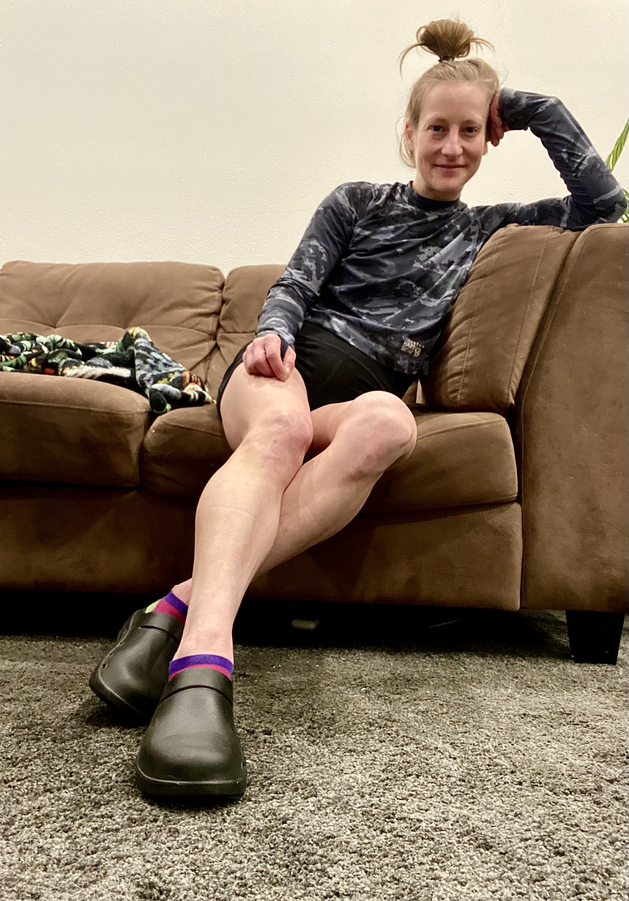 Hoka vs Oofos Recovery Shoes: Which to Choose in 2025? - 
