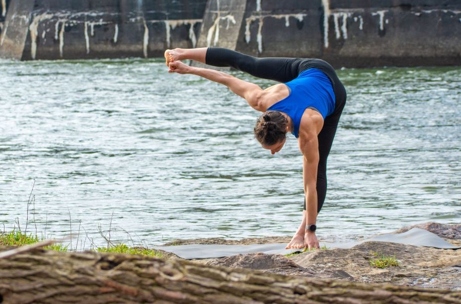 One leg balancing poses - Iyengar Yoga 