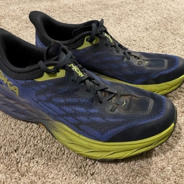 A Trail Runner's Guide: Hoka Speedgoat vs Challenger - 