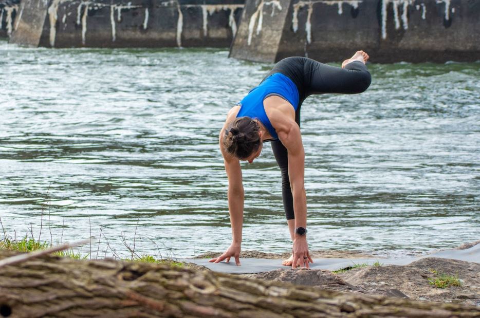 How To Balance On One Foot - Standing Yoga Poses - Yogamoo™