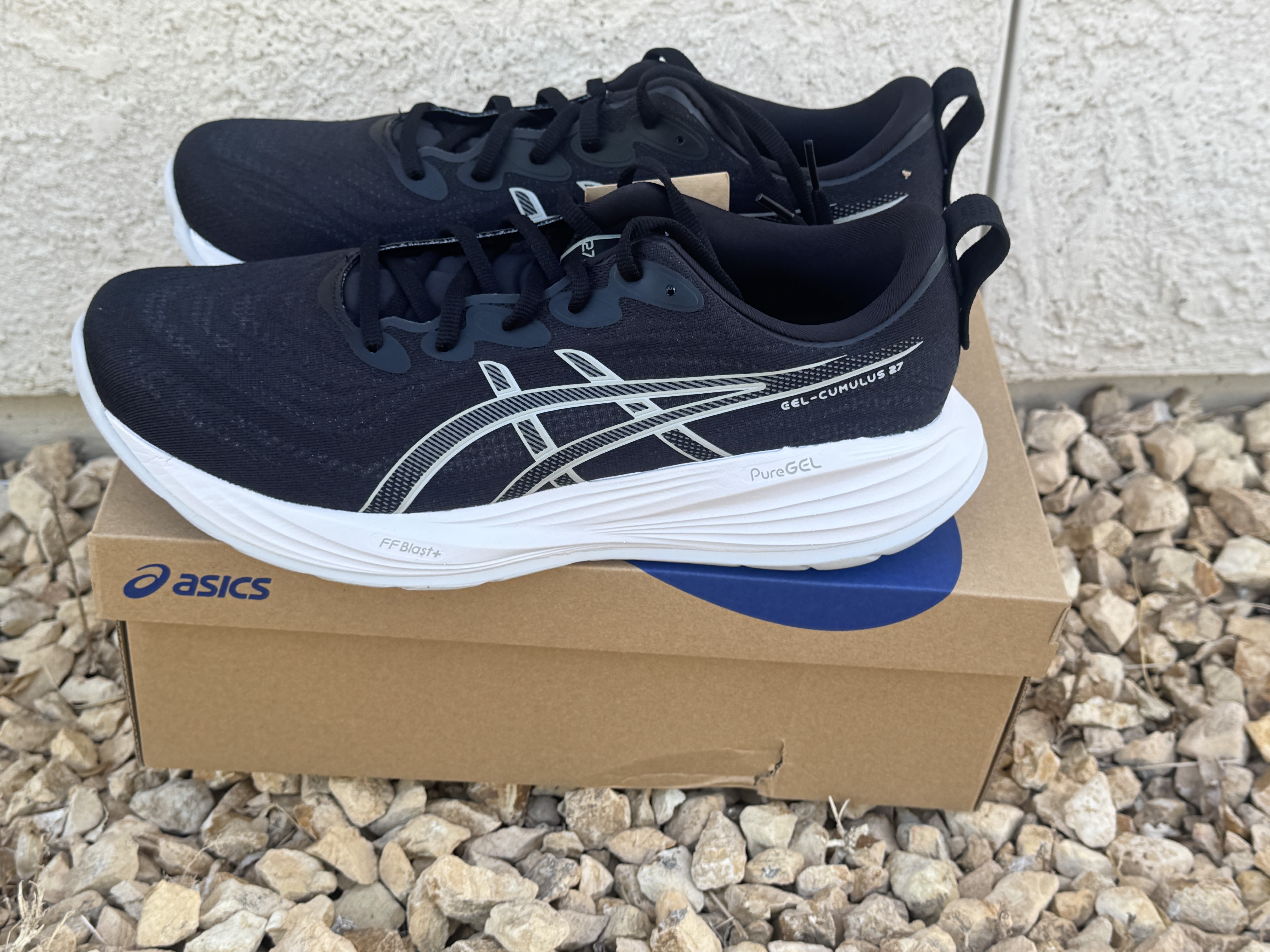 Saucony vs ASICS in 2025: Which Wins? - 