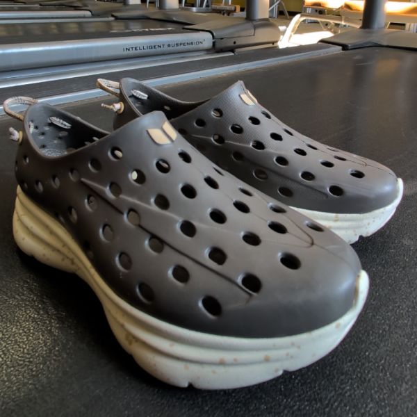 Best Recovery Shoes for Runners in 2026: Slides, Clogs, Sandals, & More - Kane offers a breathable, reasonably priced closed-toe shoe, but if you are sensitive to toebox size the Kane Revive might not be your go-to recovery shoe.