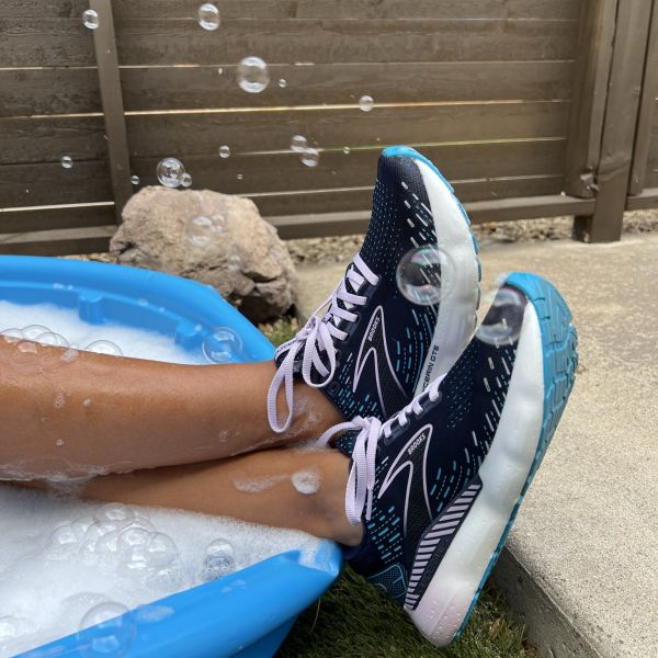 Gear Giveaway: Enter to WIN a Pair of Brooks Glycerin 20, by WeeViews