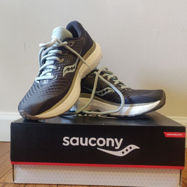 Image of Saucony Triumph 18