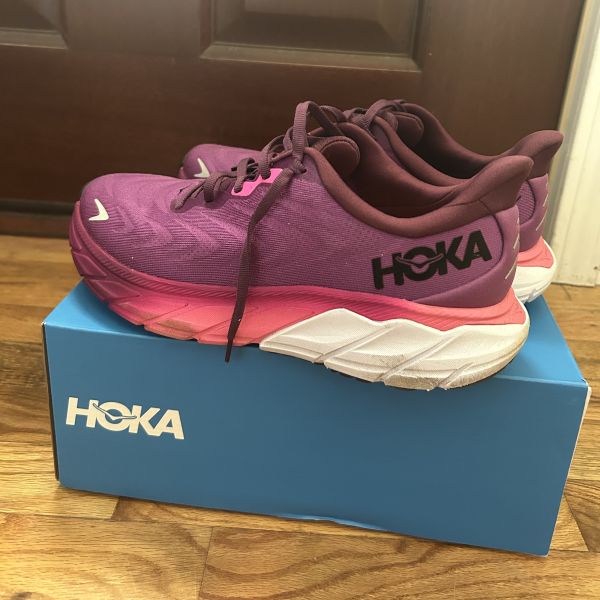 Image of Hoka One One Arahi 6