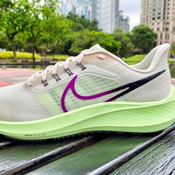 Image of Nike Air Zoom Pegasus 39