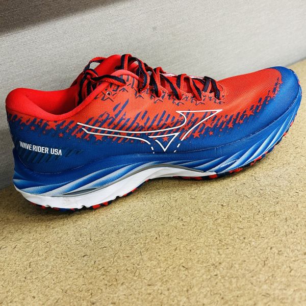 Image of Mizuno Wave Rider 27