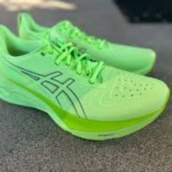 Image of ASICS Novablast 4