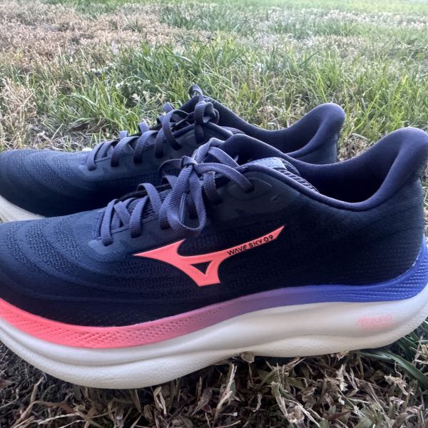 Image of Mizuno Wave Sky 9