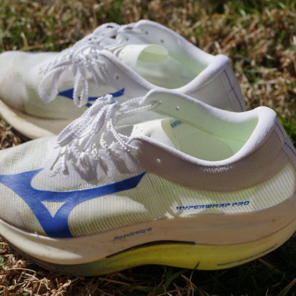 Image of Mizuno Hyperwarp Pro