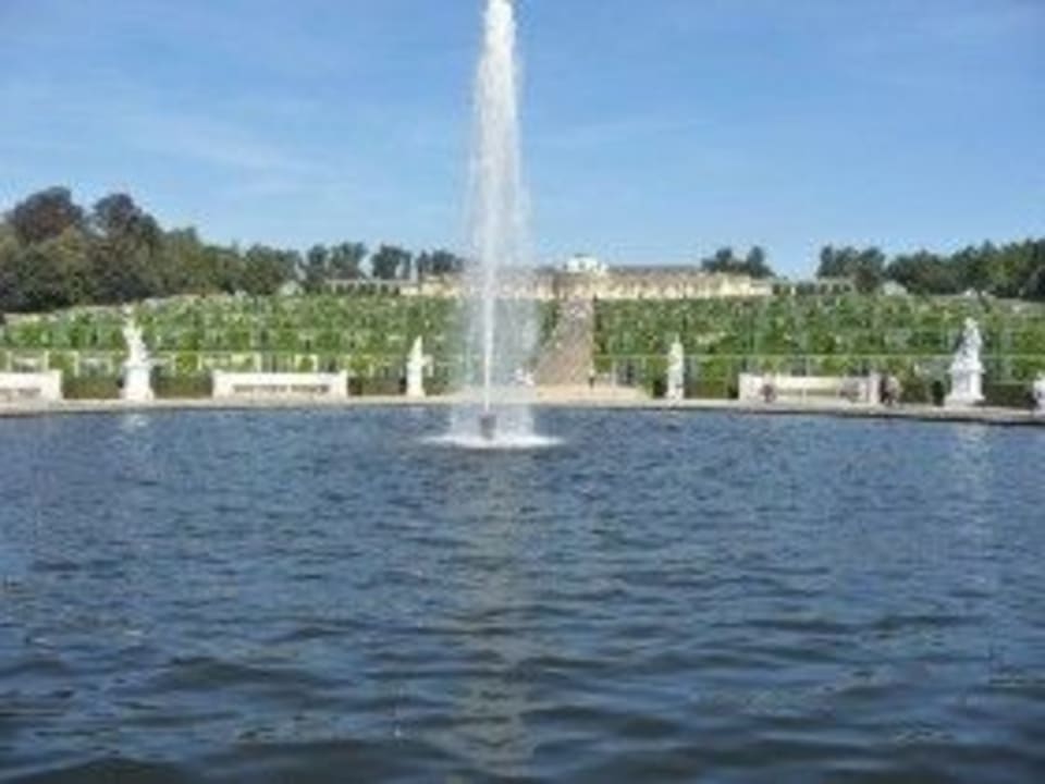 SchlossSanssouci.jpg