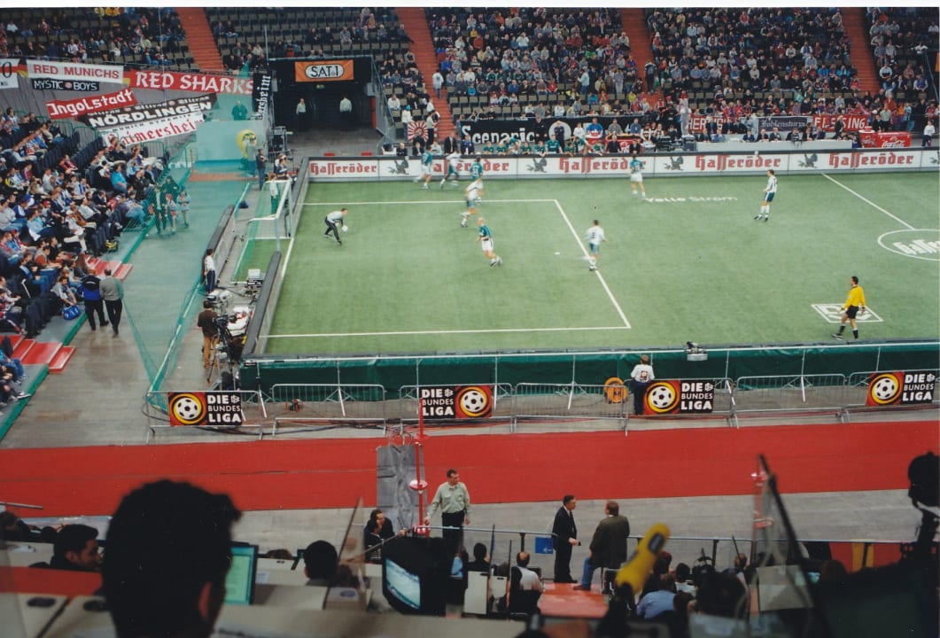 Hallenmeister-2000.jpg