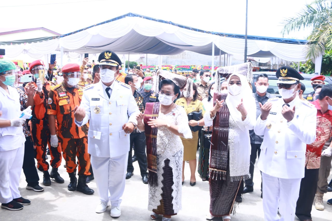 Sesampai di Rumah, RHS Disambut dengan Lagu Rohani “Tak