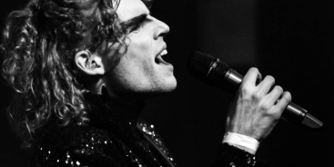 Banner image from Eon Awa - Singer from Zofingen