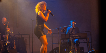 Banner image from Annie - Singer from Schenefeld