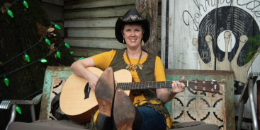 Profilbanner von Suzanne VanRandwyk - Singer-Songwriterin aus Popoli