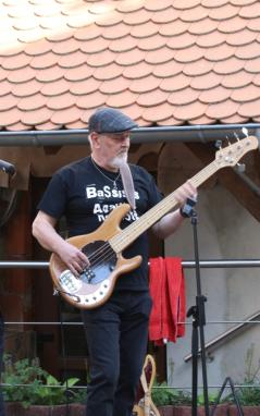 Peter Ritter - Bassist*in aus Reichelsheim (Odenwald) Galeriebild von Peter Ritter - Bassist*in aus Reichelsheim (Odenwald)