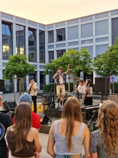Gallery image from Floor Fifteen - Band from Sursee