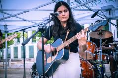 Divya Tyagi - Singer-Songwriterin aus Paderborn Galeriebild von Divya Tyagi - Singer-Songwriterin aus Paderborn