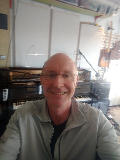 Nick Whitaker - Gitarrist aus München Galeriebild von Nick Whitaker - Gitarrist aus München