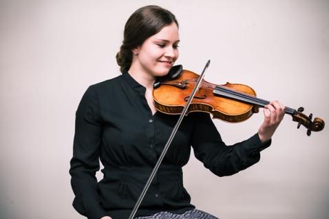 Viola - Geiger*in aus Dresden Galeriebild von Viola - Geiger*in aus Dresden