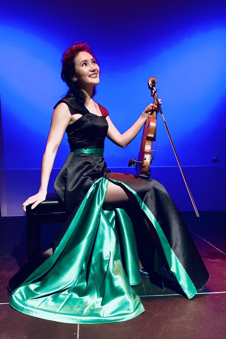 Asiia Garipova - Geigerin aus Hamburg Galeriebild von Asiia Garipova - Geigerin aus Hamburg