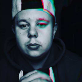 Seo.images.profile.avatar.name-category-city