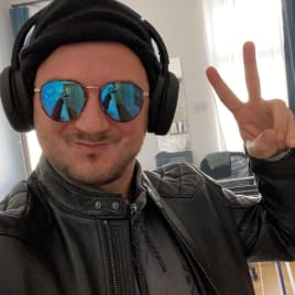 Seo.images.profile.avatar.name-category-city