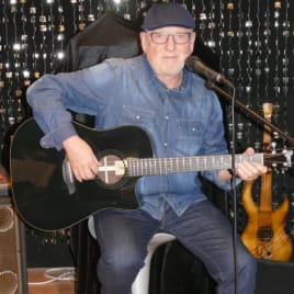 Profilbild von Eric Gitarrist aus Hainburg